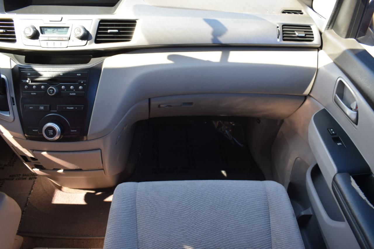 Honda Odyssey LX 2012