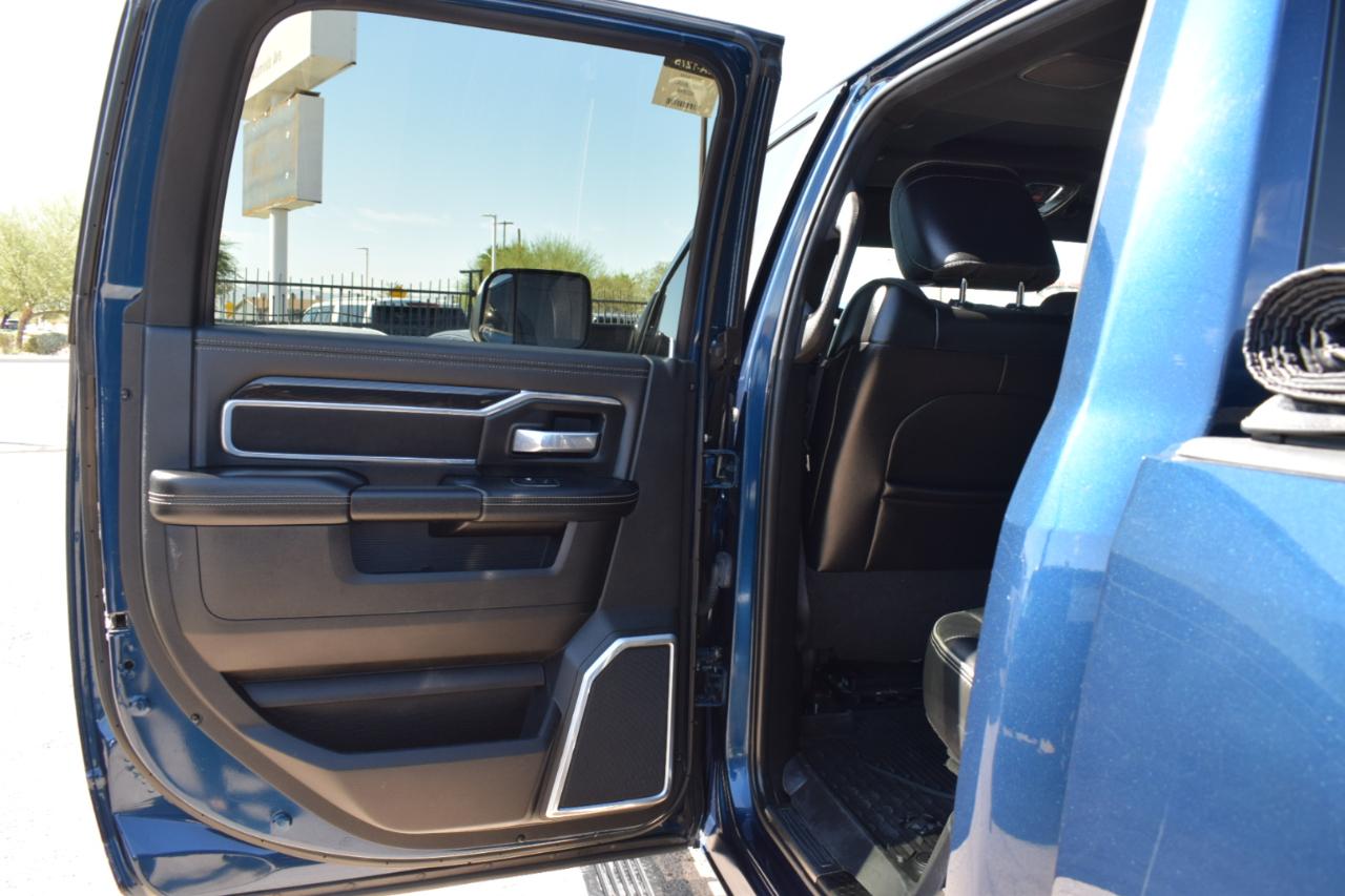 RAM 3500 Laramie Crew Cab LWB 4WD DRW 2022