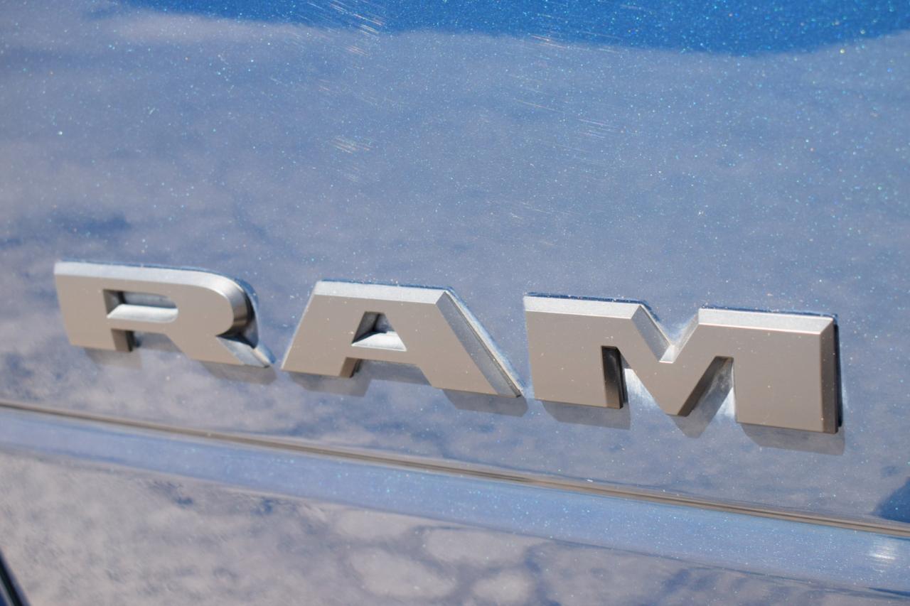 RAM 3500 Laramie Crew Cab LWB 4WD DRW 2022