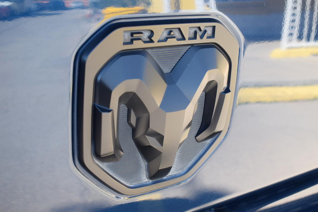 RAM 3500 Laramie Crew Cab LWB 4WD DRW 2022