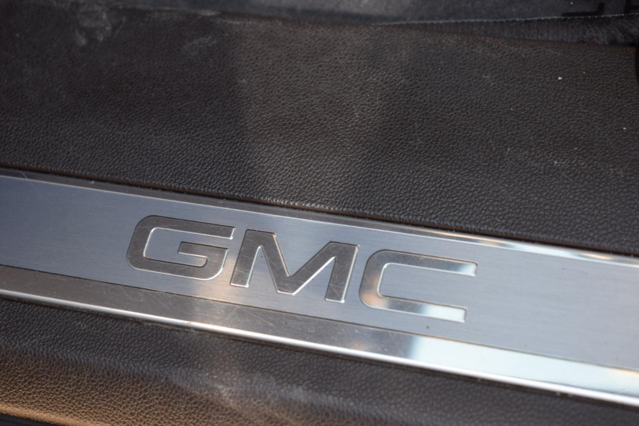 GMC Yukon SLT 2WD 2021