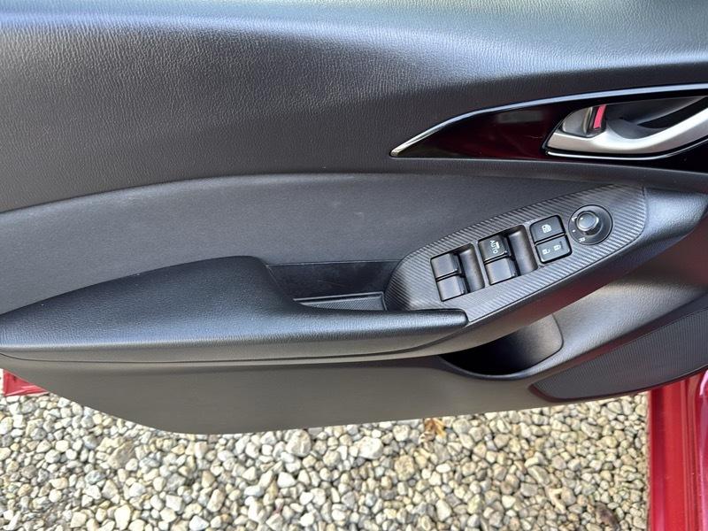 Mazda MAZDA3 i Sport AT 5-Door 2014