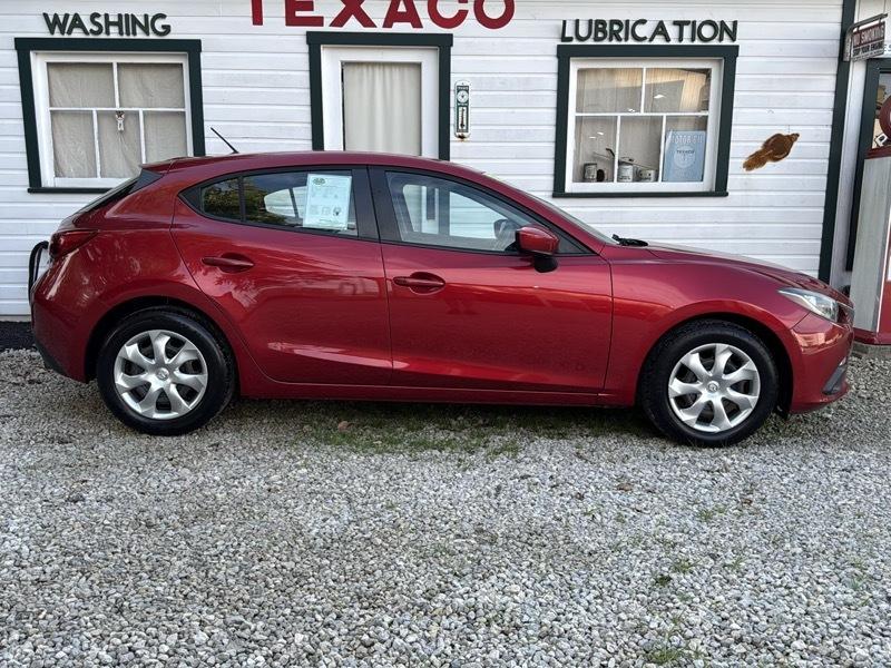 Mazda MAZDA3 i Sport AT 5-Door 2014