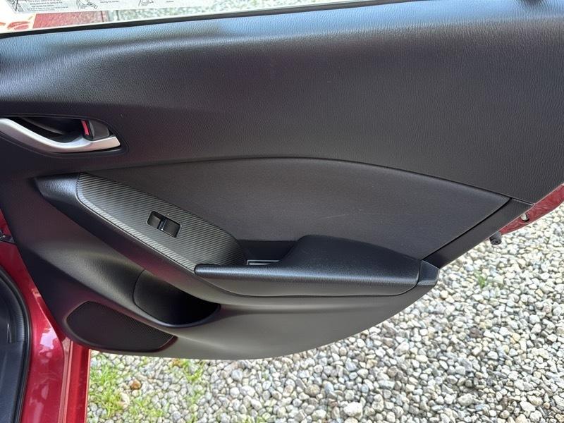 Mazda MAZDA3 i Sport AT 5-Door 2014