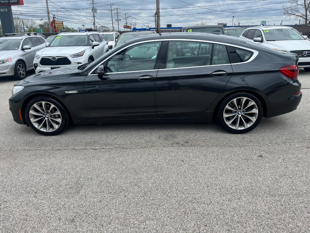 BMW 5-Series Gran Turismo 535xi GT 2014