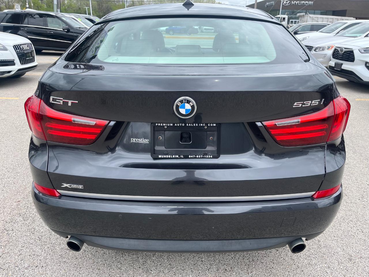 BMW 5-Series Gran Turismo 535xi GT 2014