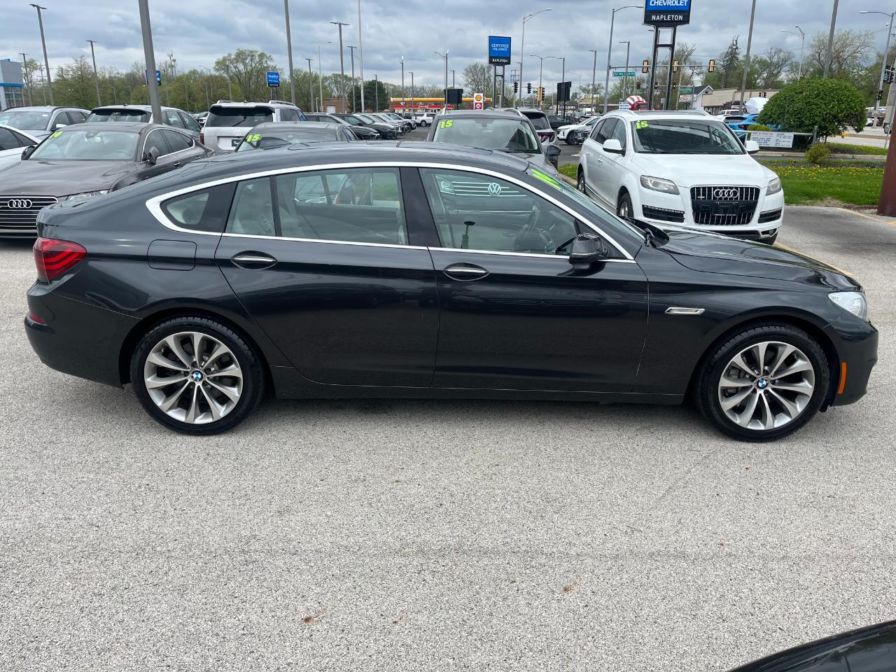 BMW 5-Series Gran Turismo 535xi GT 2014