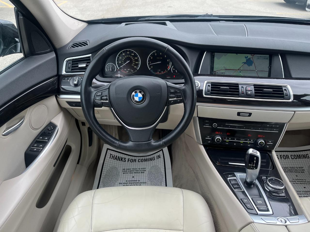 BMW 5-Series Gran Turismo 535xi GT 2014