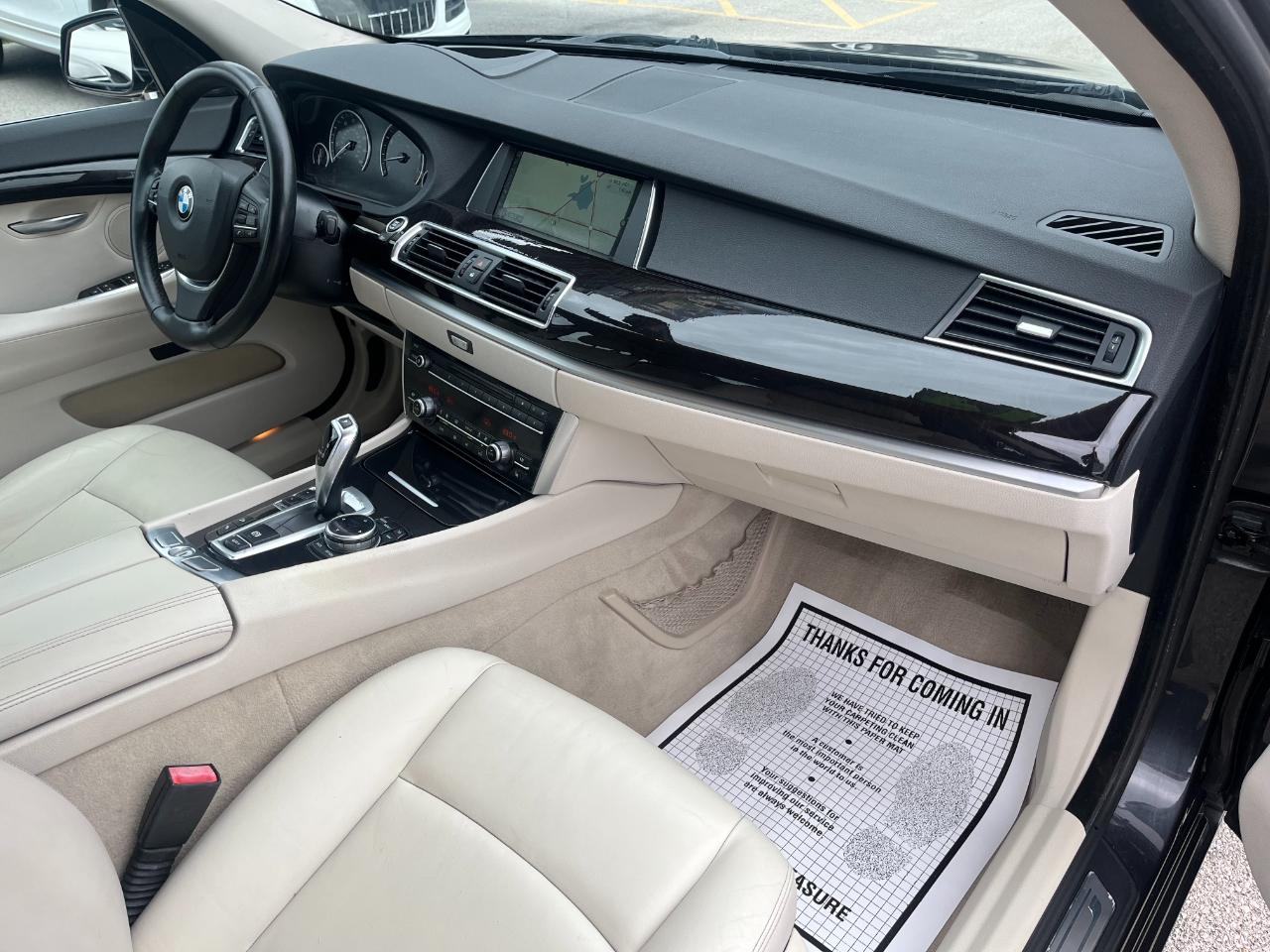 BMW 5-Series Gran Turismo 535xi GT 2014