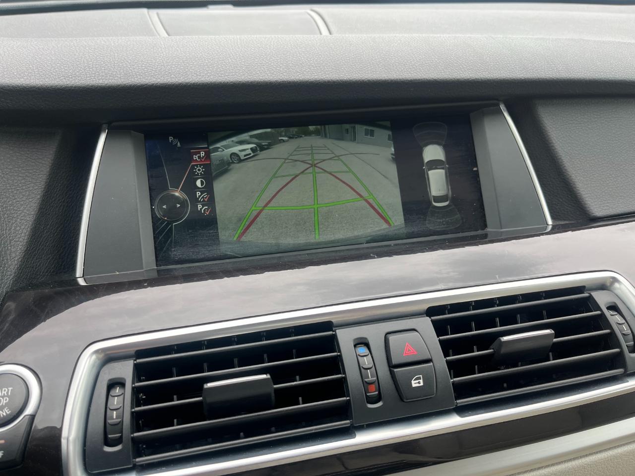 BMW 5-Series Gran Turismo 535xi GT 2014