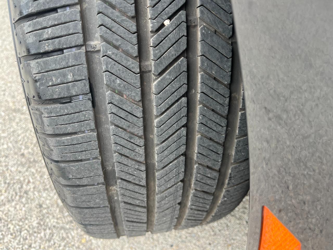 BMW 5-Series Gran Turismo 535xi GT 2014