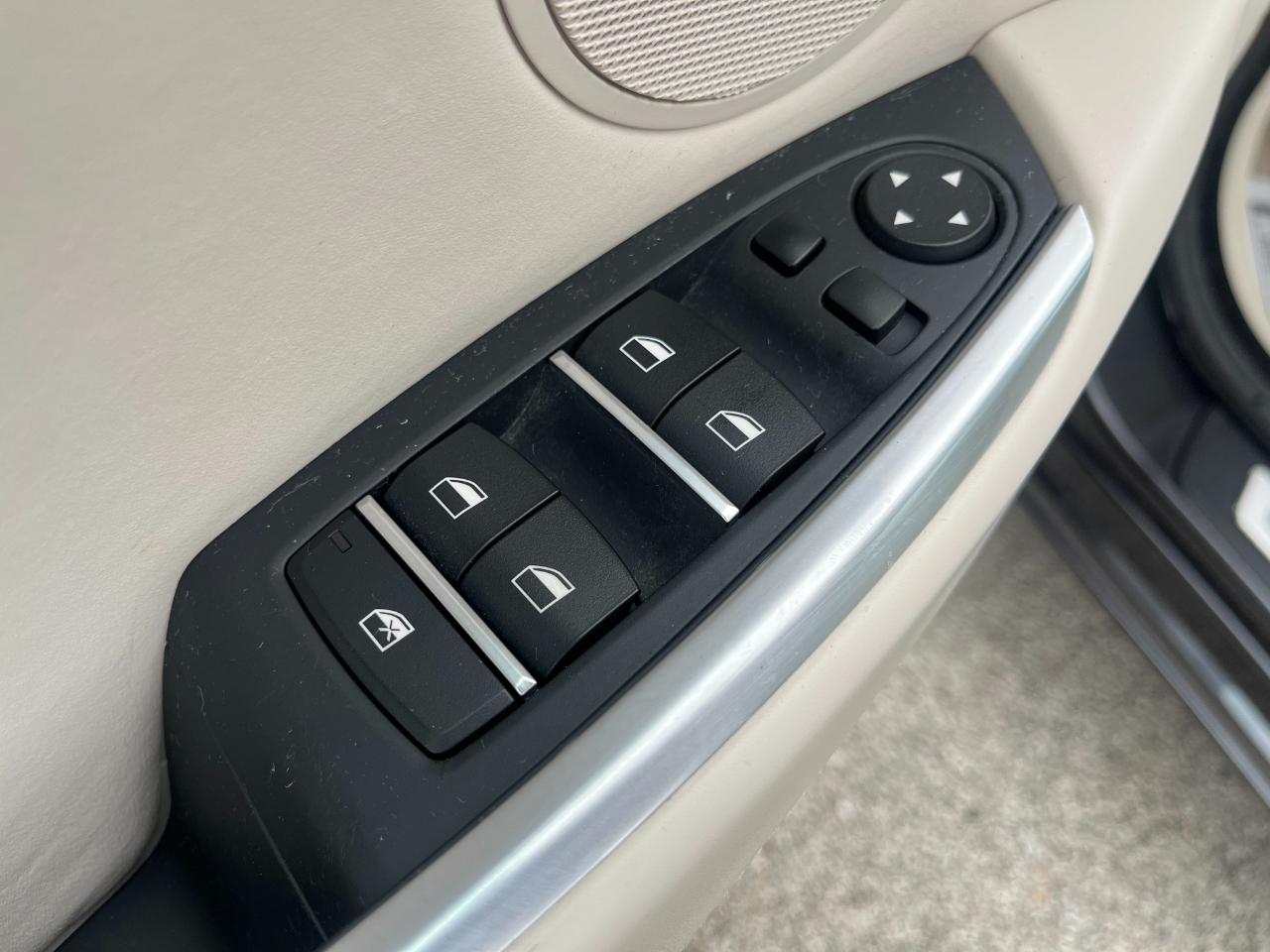 BMW 5-Series Gran Turismo 535xi GT 2014