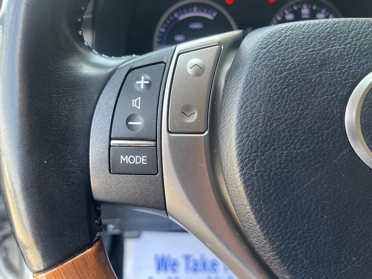 Lexus ES 300h Sedan 2013