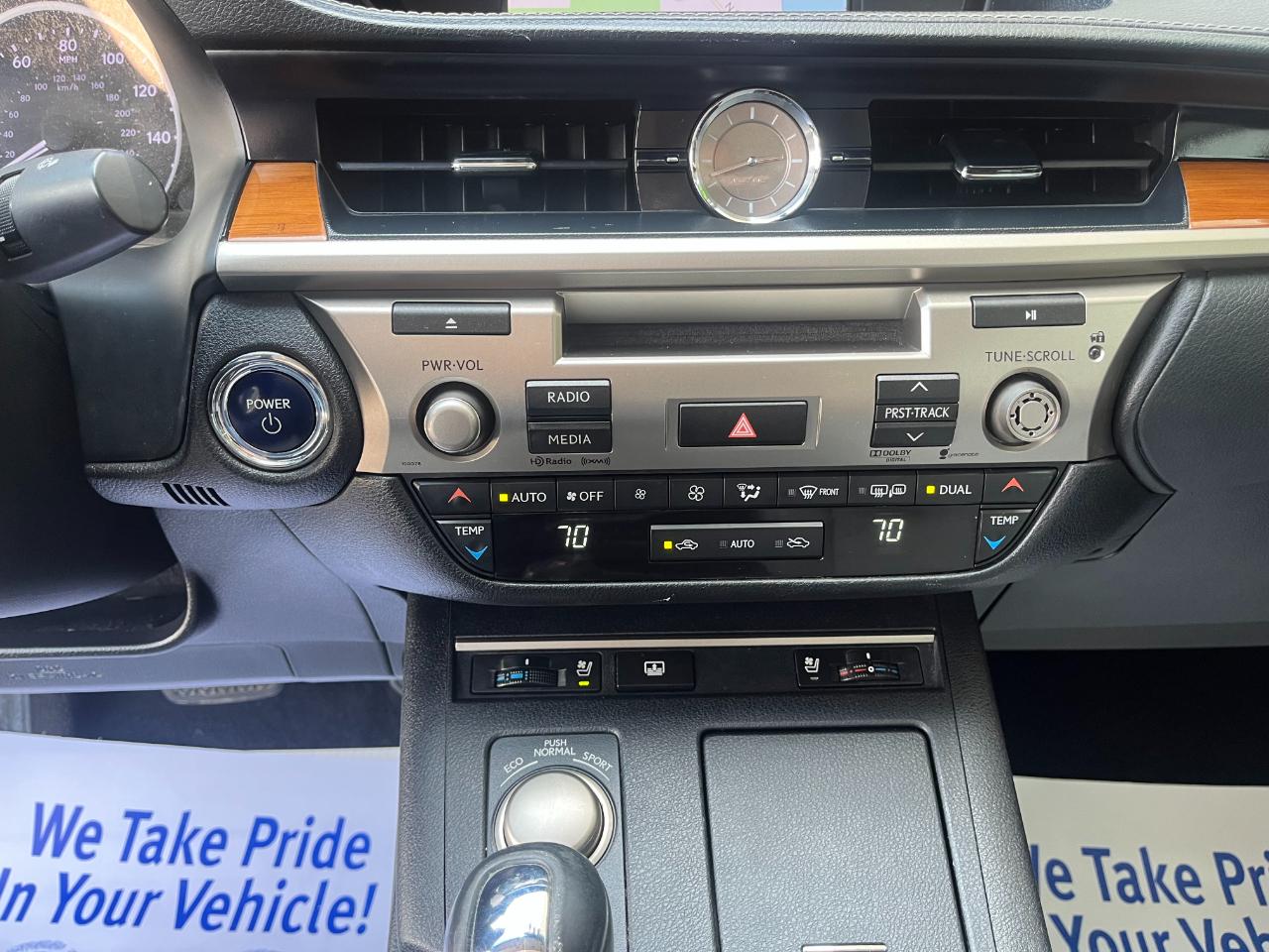 Lexus ES 300h Sedan 2013