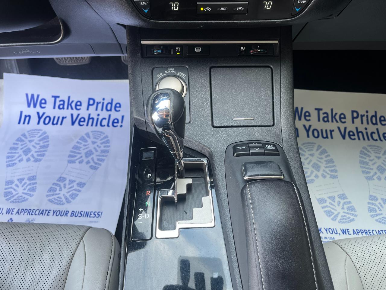 Lexus ES 300h Sedan 2013