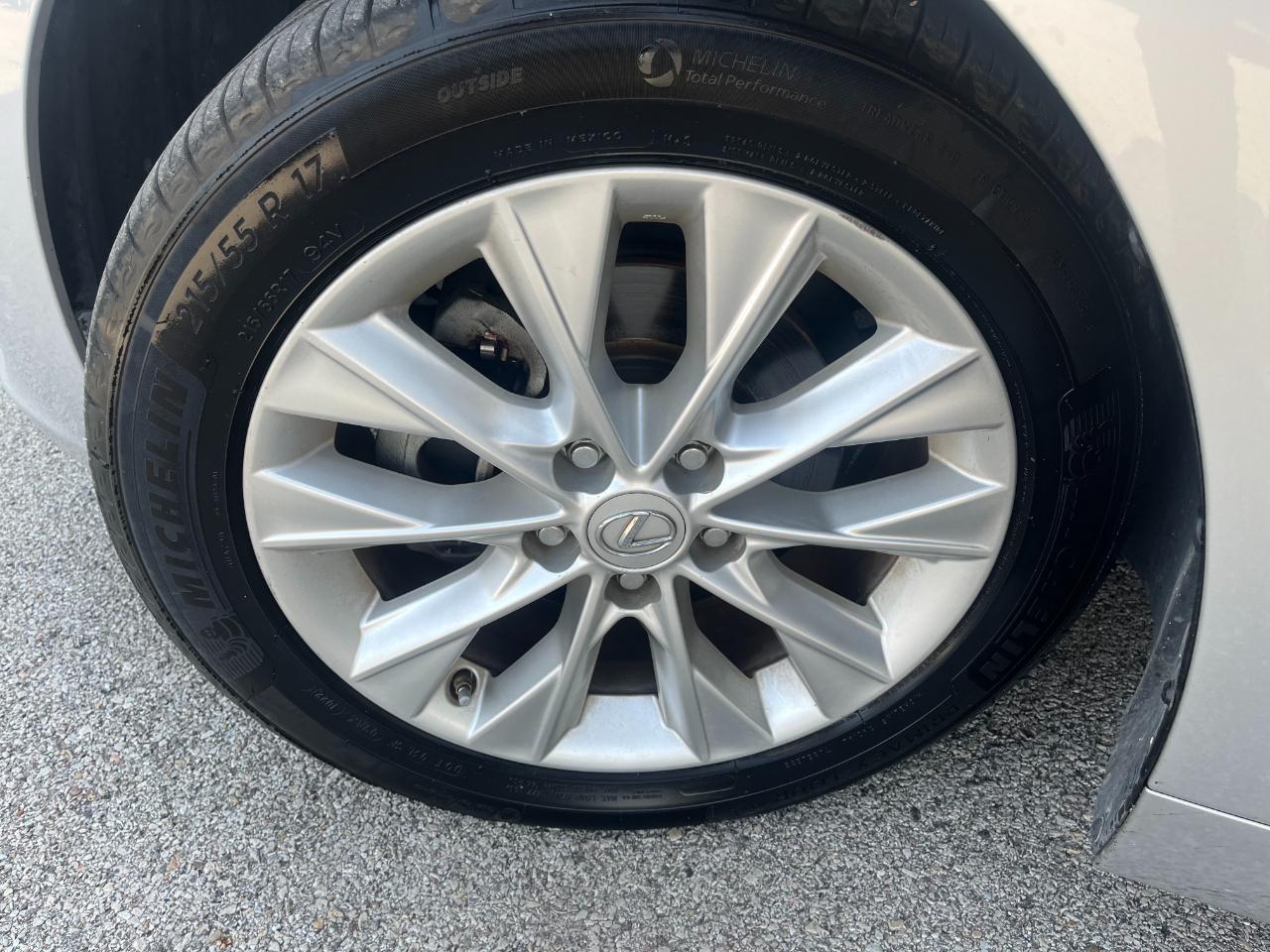 Lexus ES 300h Sedan 2013