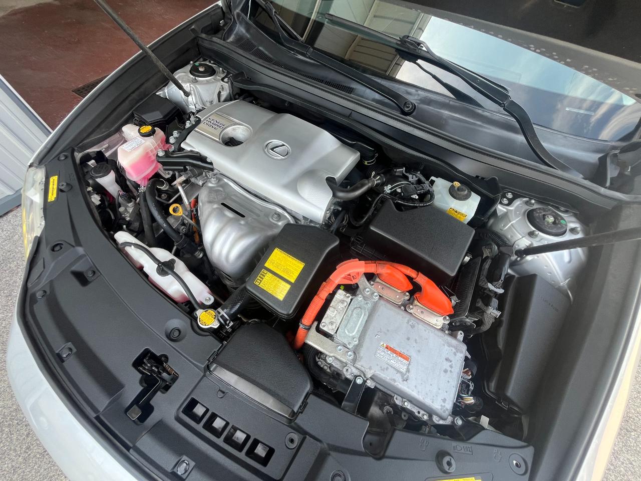 Lexus ES 300h Sedan 2013