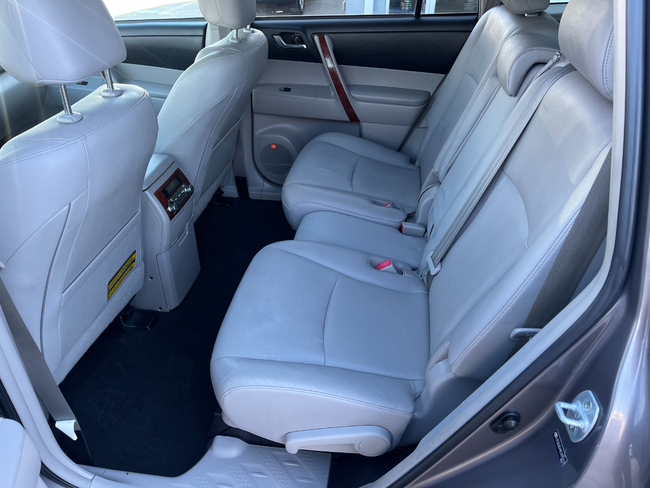 Toyota Highlander Hybrid Limited 4WD 2012