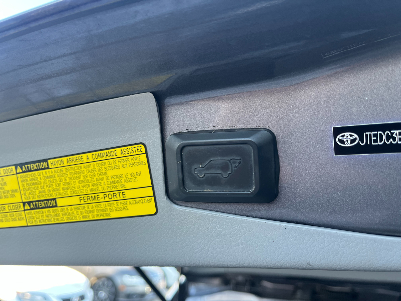 Toyota Highlander Hybrid Limited 4WD 2012