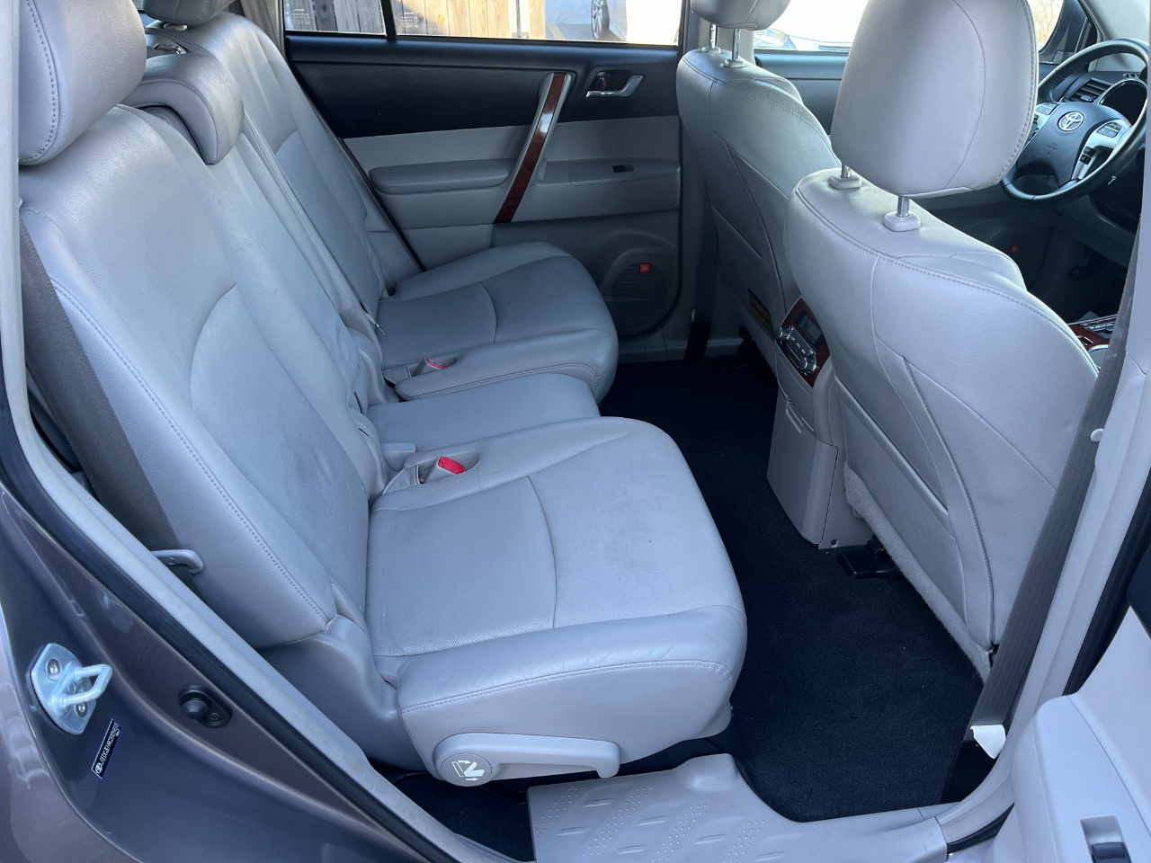 Toyota Highlander Hybrid Limited 4WD 2012