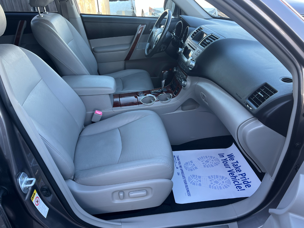 Toyota Highlander Hybrid Limited 4WD 2012