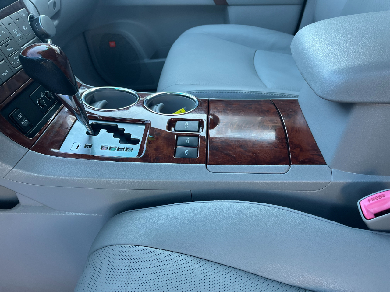 Toyota Highlander Hybrid Limited 4WD 2012