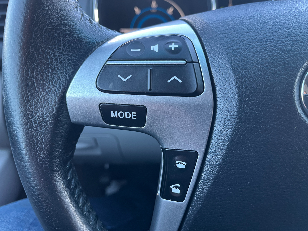 Toyota Highlander Hybrid Limited 4WD 2012