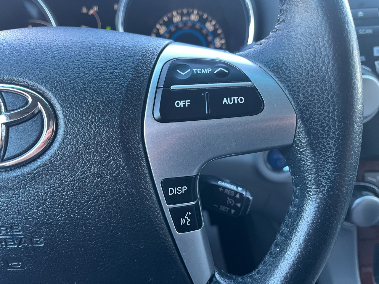 Toyota Highlander Hybrid Limited 4WD 2012