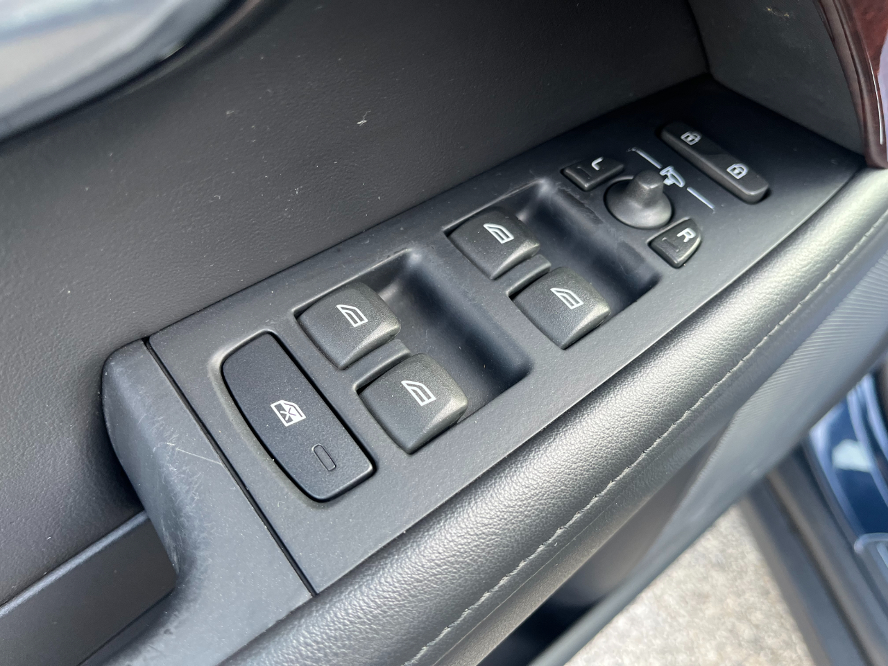 Volvo XC70 AWD 4dr Wgn 3.2L Premier Plus 2015