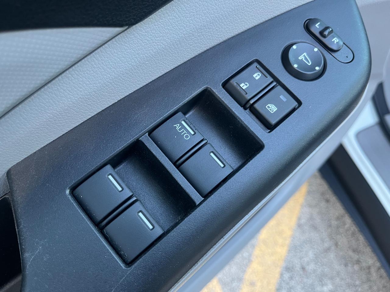 Honda CR-V LX 4WD 5-Speed AT 2013