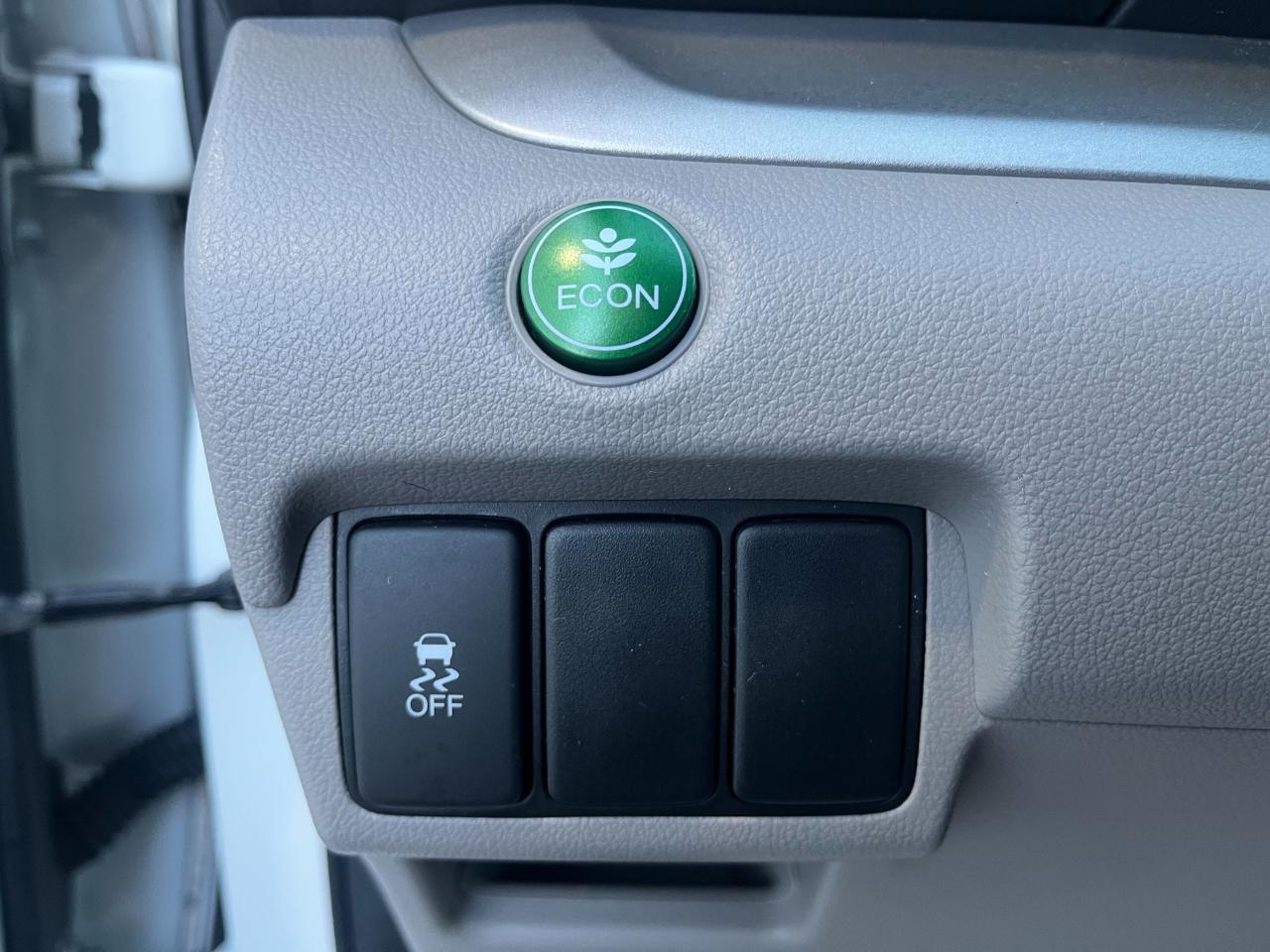 Honda CR-V LX 4WD 5-Speed AT 2013