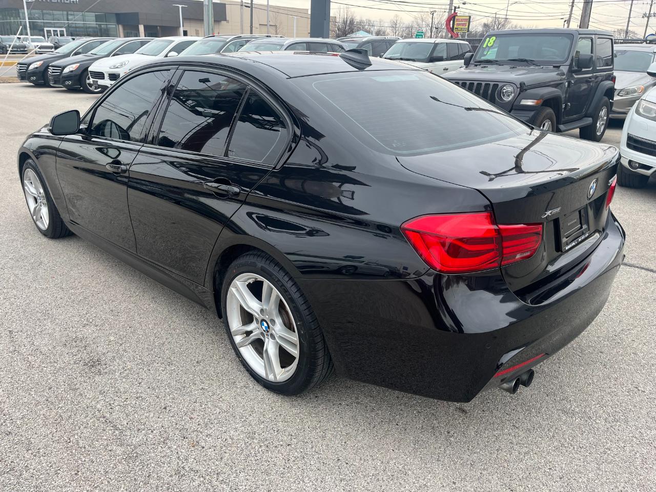 BMW 3-Series 330i xDrive SULEV Sedan 2017