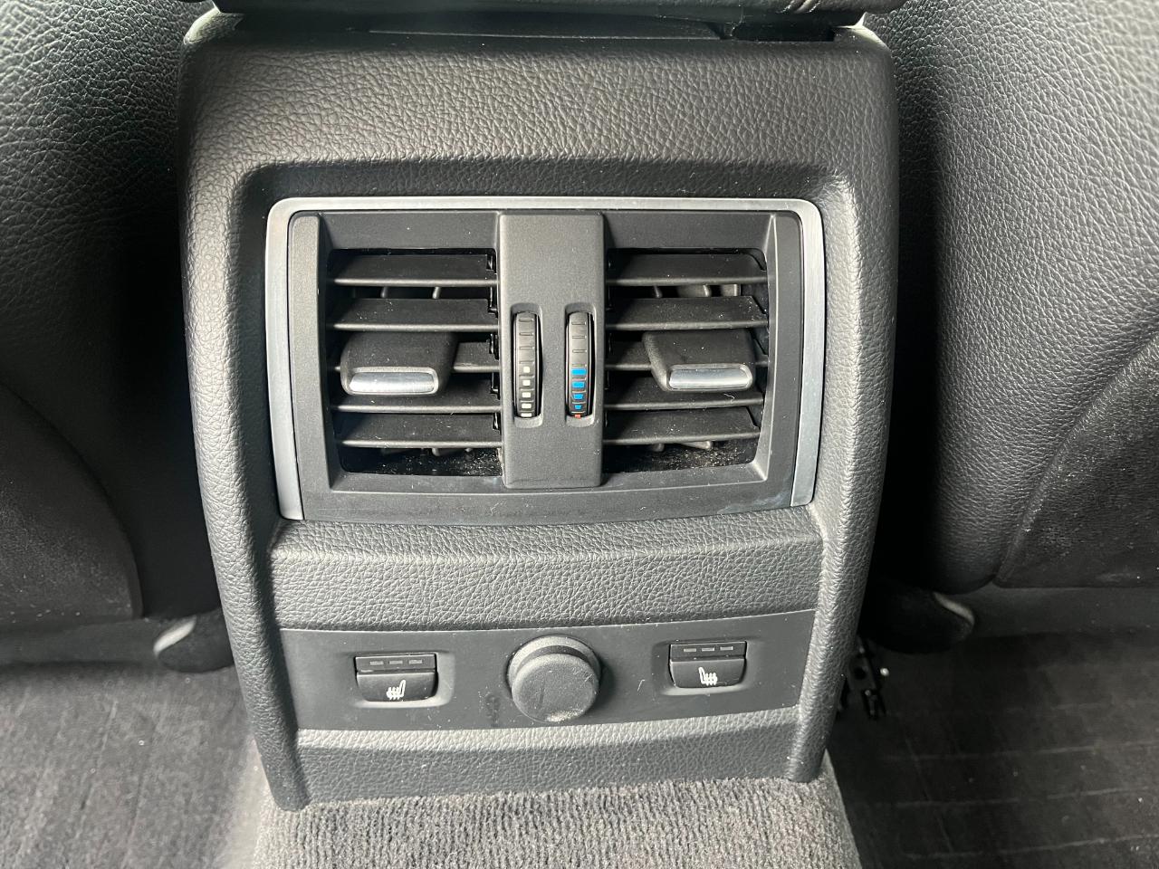 BMW 3-Series 330i xDrive SULEV Sedan 2017