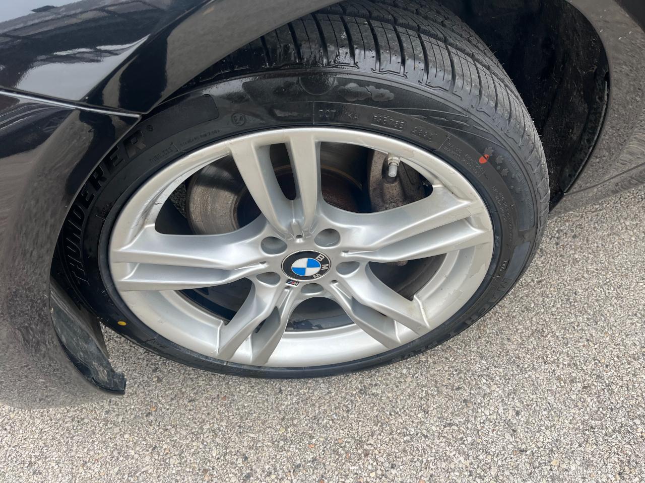 BMW 3-Series 330i xDrive SULEV Sedan 2017