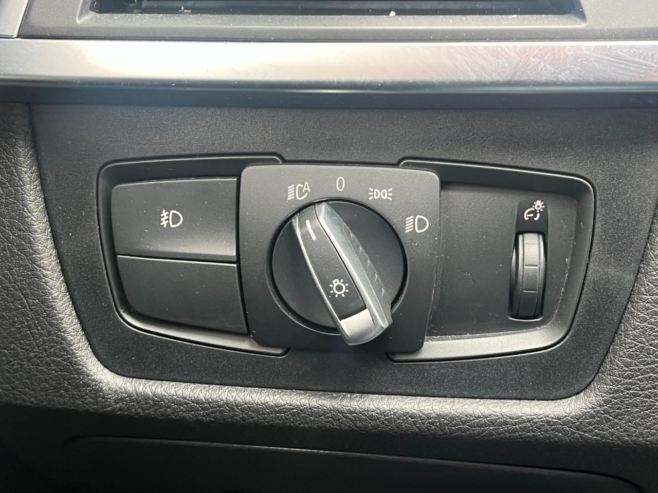 BMW 3-Series 330i xDrive SULEV Sedan 2017