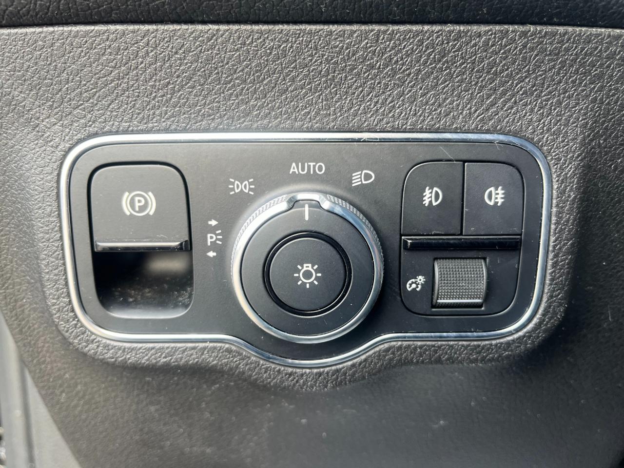 Mercedes-Benz GLB-Class GLB 250 4MATIC 2020