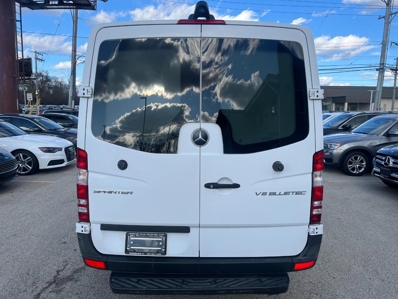 Mercedes-Benz Sprinter 2500 144-in. WB 2015