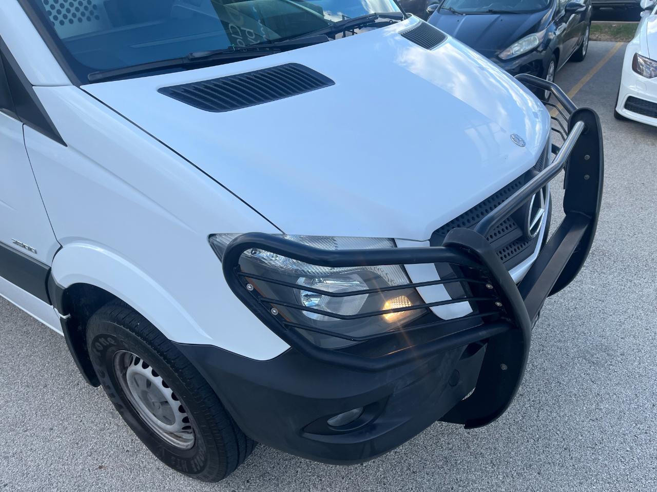 Mercedes-Benz Sprinter 2500 144-in. WB 2015