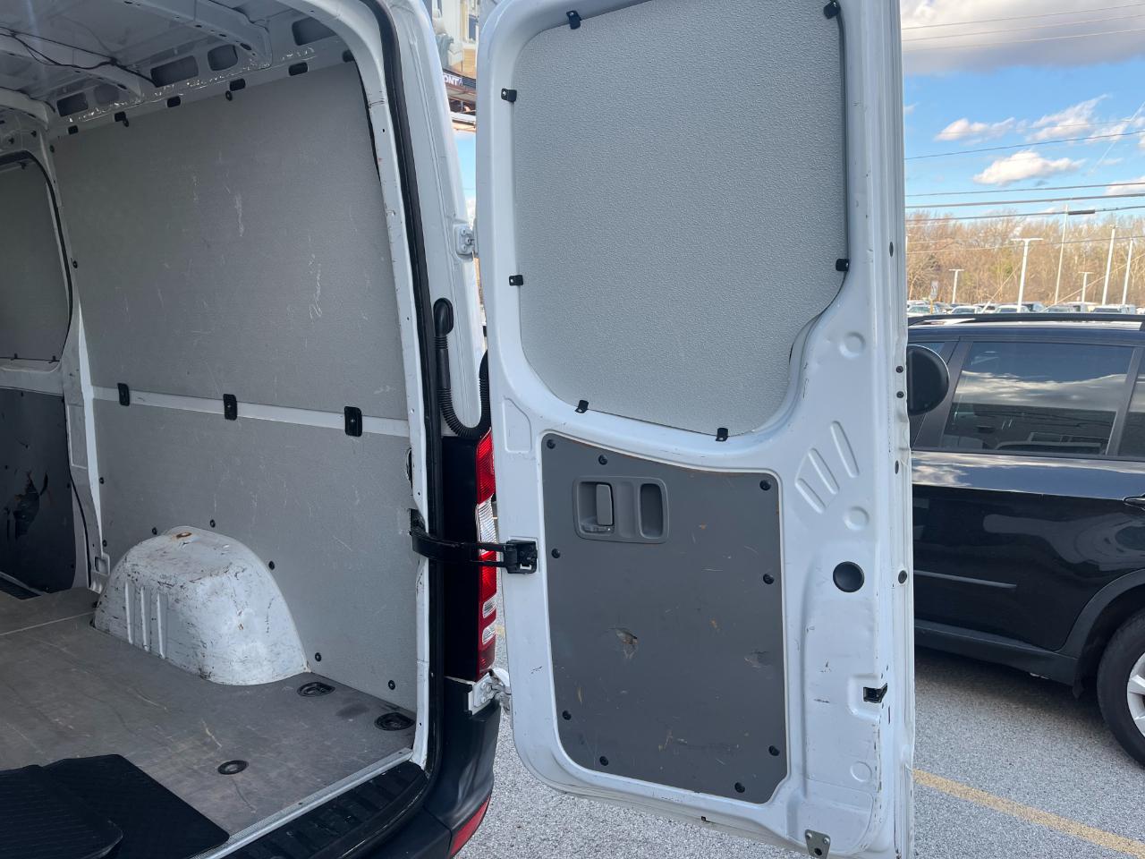 Mercedes-Benz Sprinter 2500 144-in. WB 2015