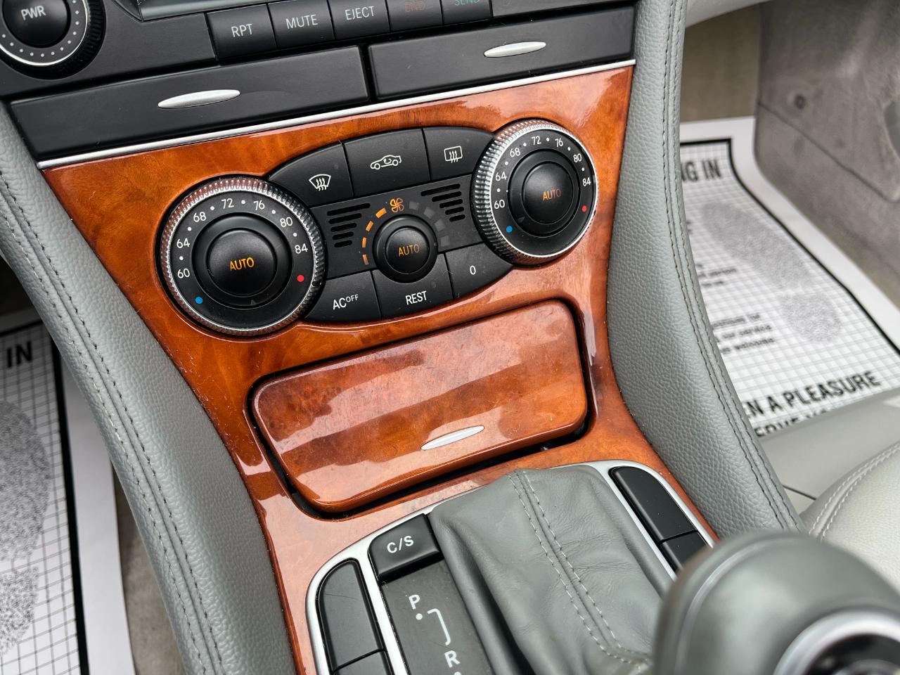 Mercedes-Benz SL-Class SL500 2005