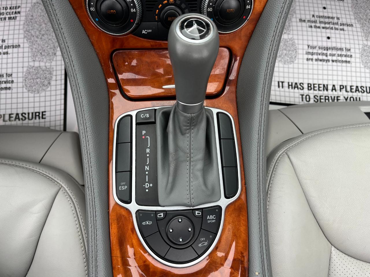 Mercedes-Benz SL-Class SL500 2005