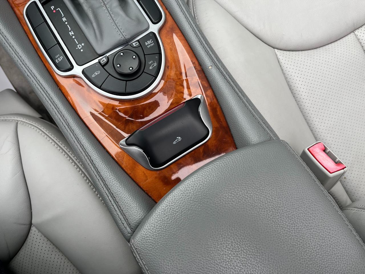 Mercedes-Benz SL-Class SL500 2005