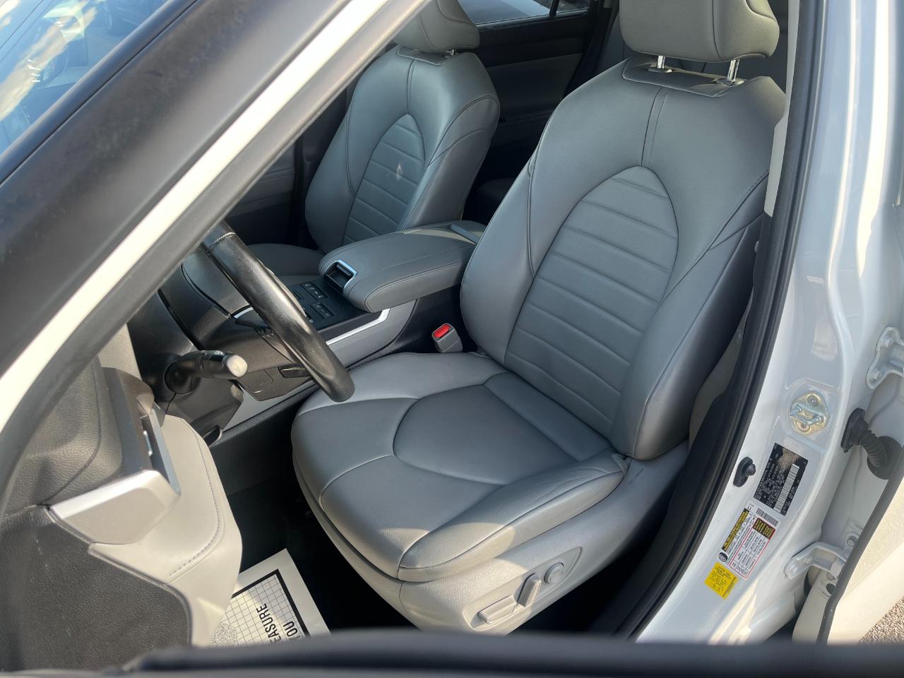 Toyota Highlander XLE AWD V6 2022