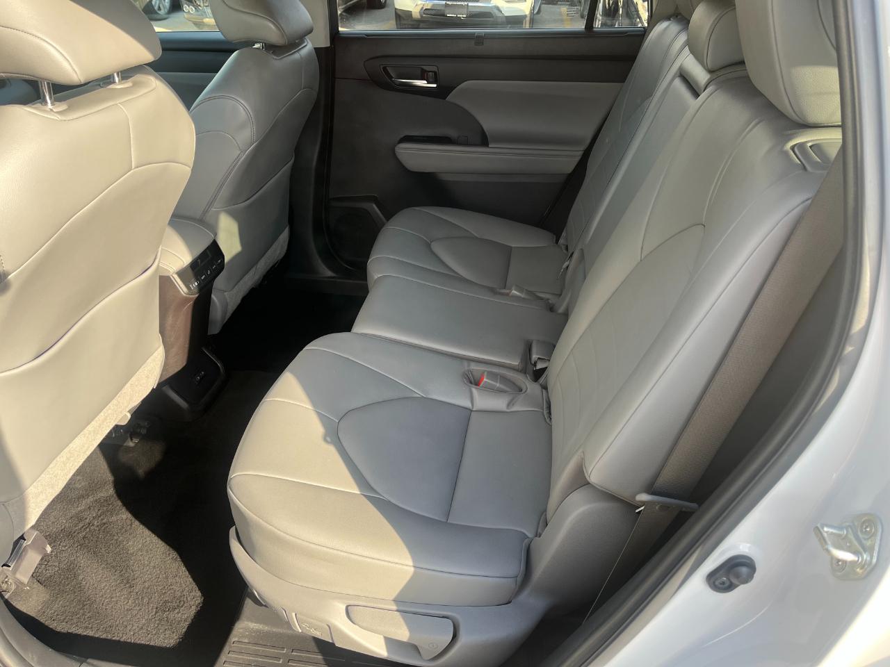 Toyota Highlander XLE AWD V6 2022