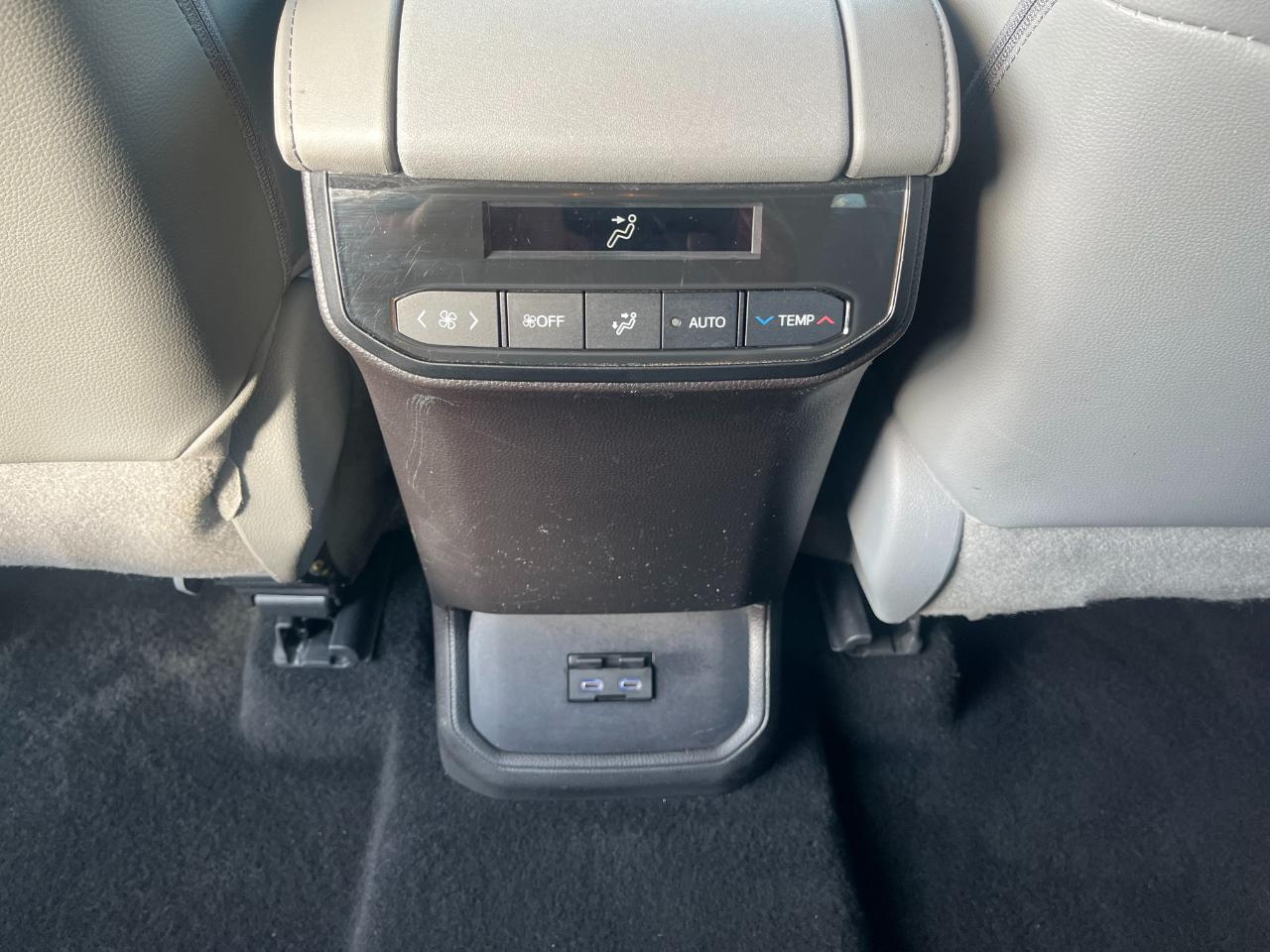 Toyota Highlander XLE AWD V6 2022