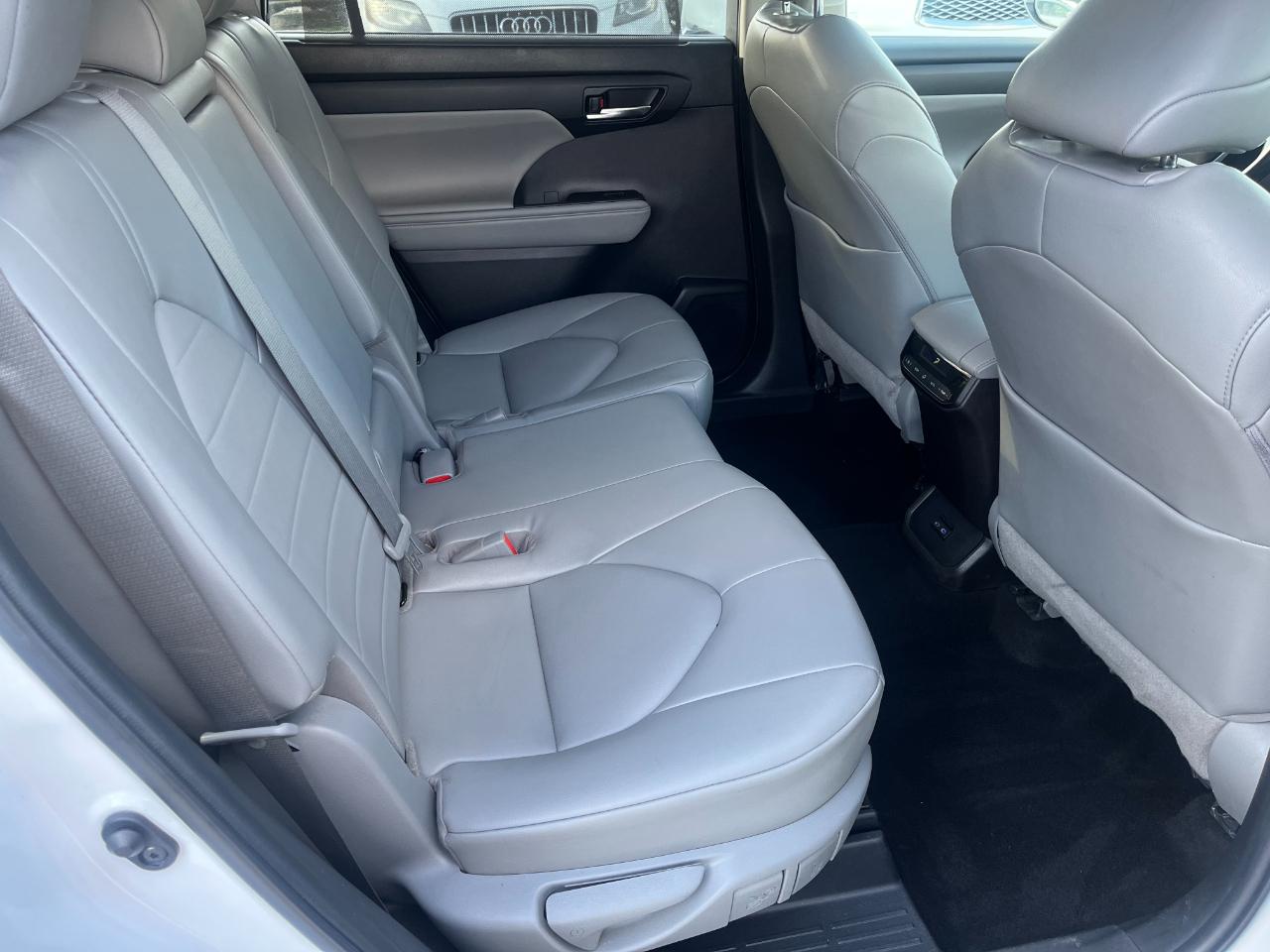 Toyota Highlander XLE AWD V6 2022