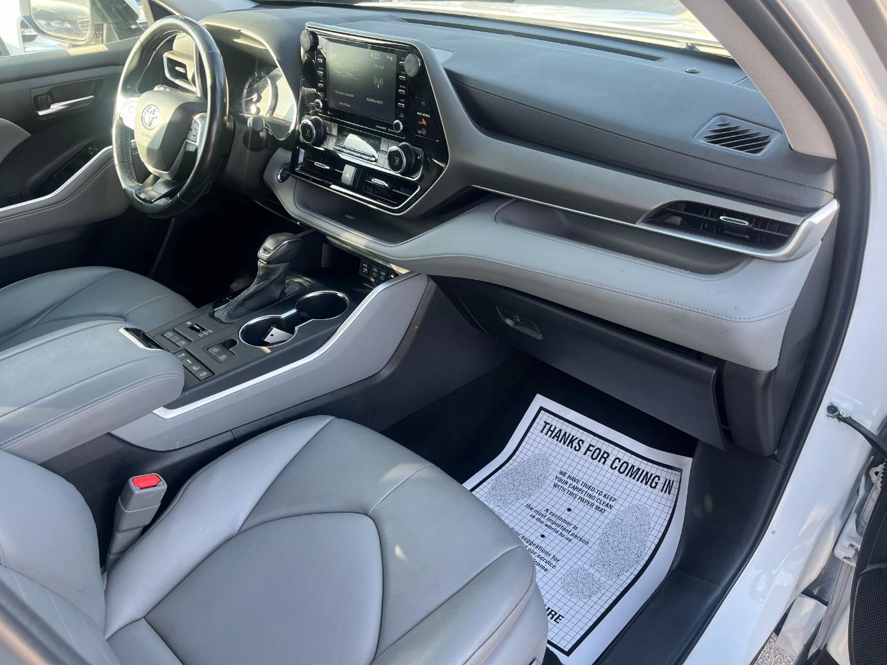 Toyota Highlander XLE AWD V6 2022