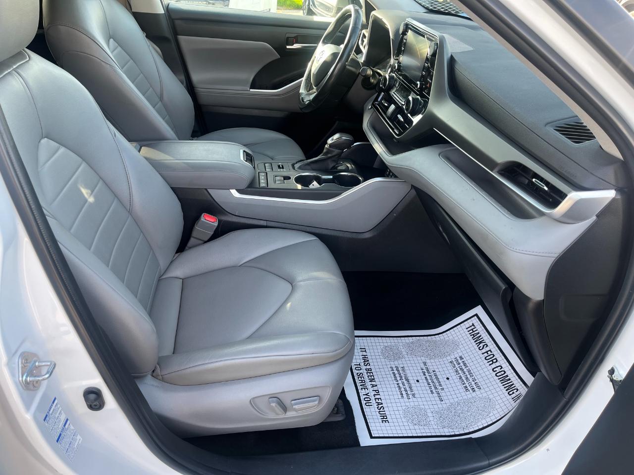 Toyota Highlander XLE AWD V6 2022