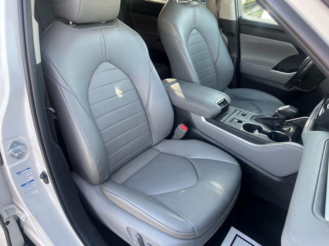 Toyota Highlander XLE AWD V6 2022