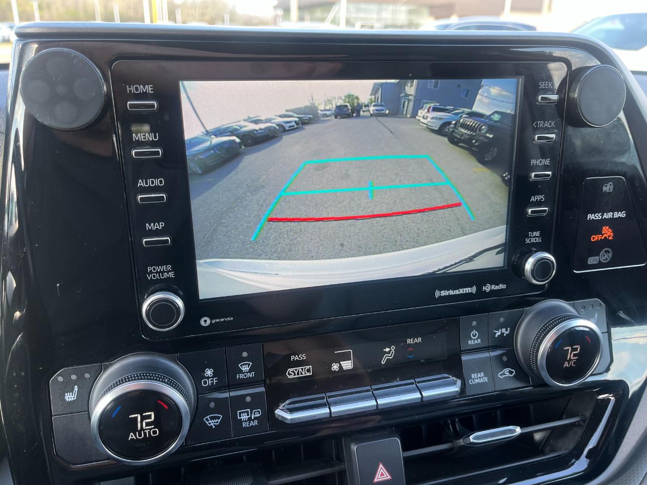 Toyota Highlander XLE AWD V6 2022